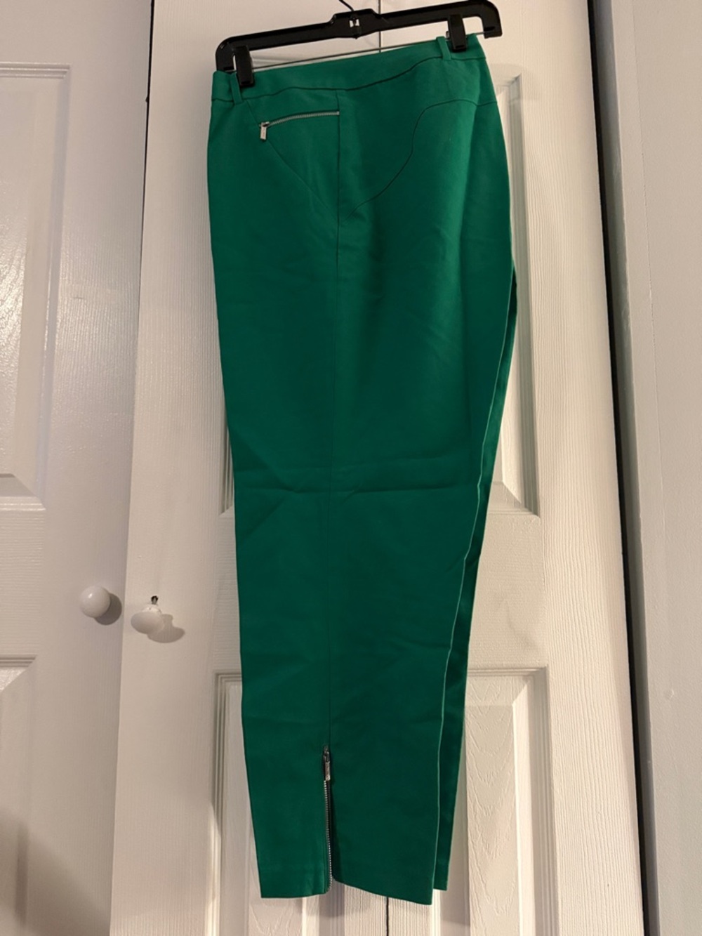 Calvin Klein Green Cropped Pants, Top Zipper Pocket, Zipper side Ankle, 18W